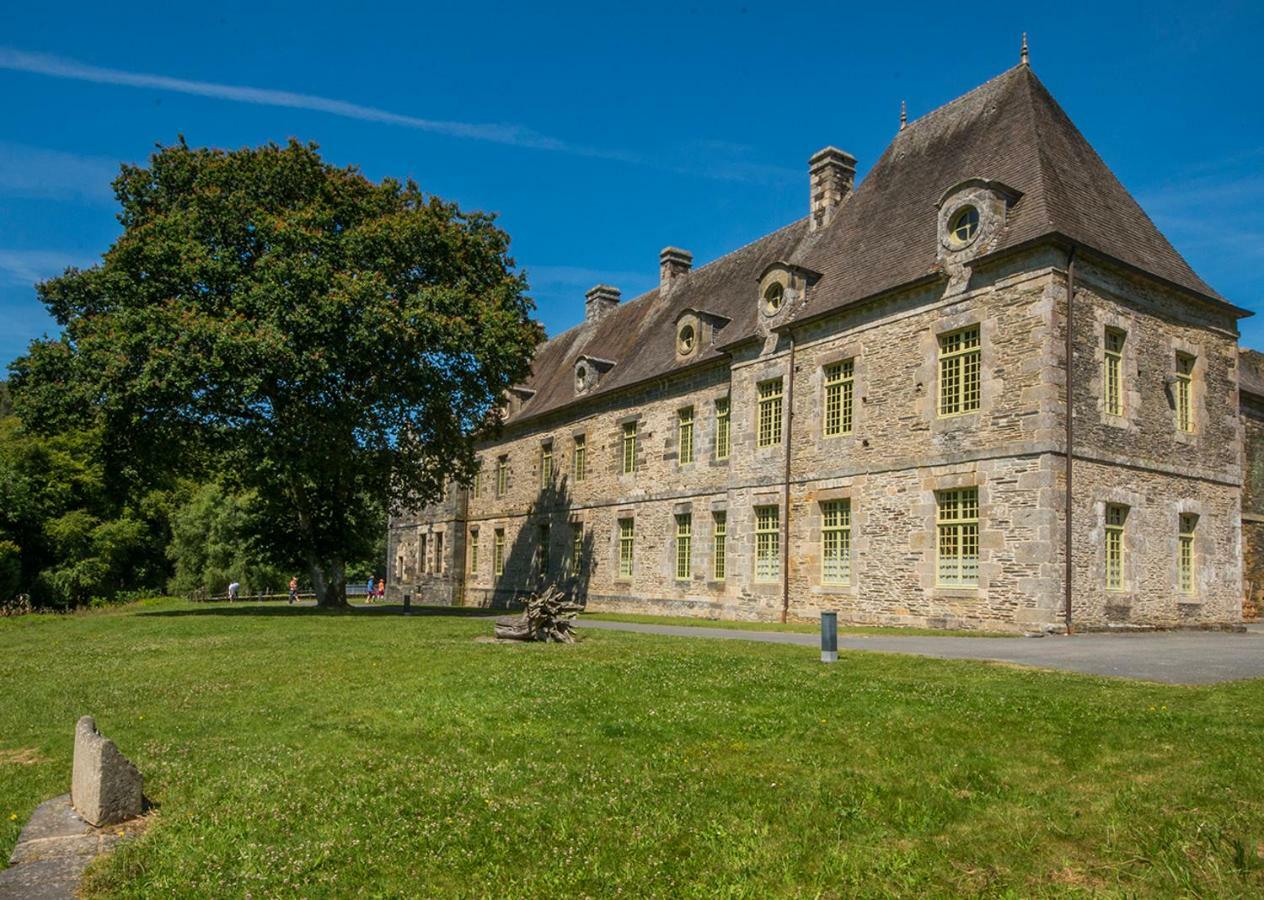 Auberge Le Canard Qui Rit Plélauff Eksteriør bilde